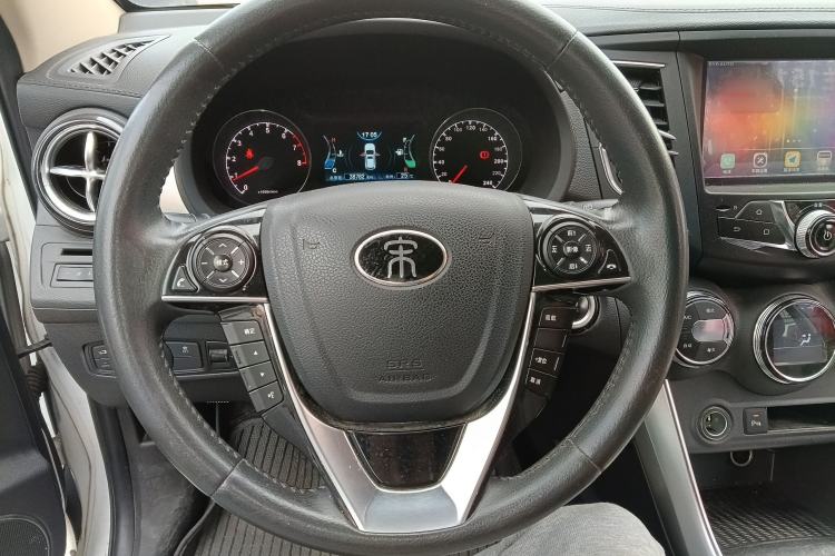 Used BYD Song 2016 GaiShi Edition 1.5TI Manual Elite Model Steering Wheel
