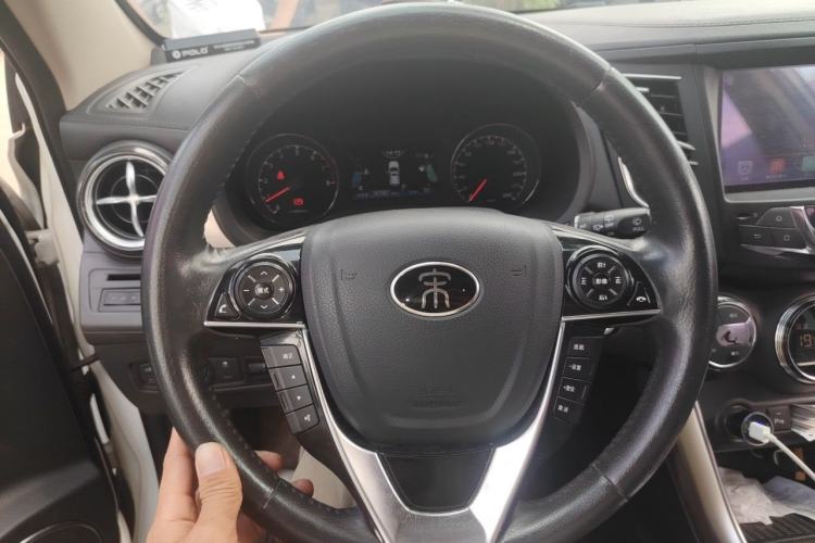 Used BYD Song 2016 GaiShi Edition 1.5TID Automatic Elite Model Steering Wheel