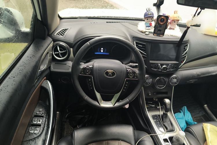Used BYD Song 2016 GaiShi Edition 1.5TID Automatic Elite Model Steering Wheel