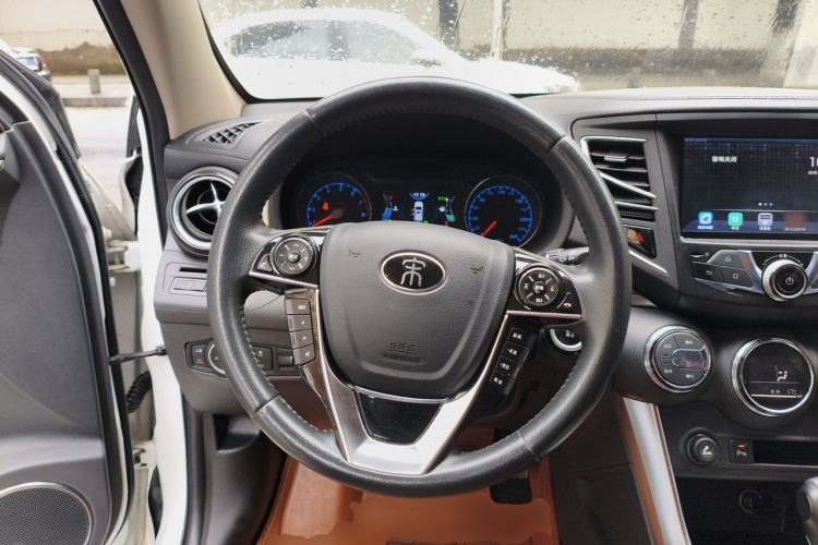 Used BYD Song 2016 GaiShi Edition 1.5TID Automatic Elite Model Steering Wheel