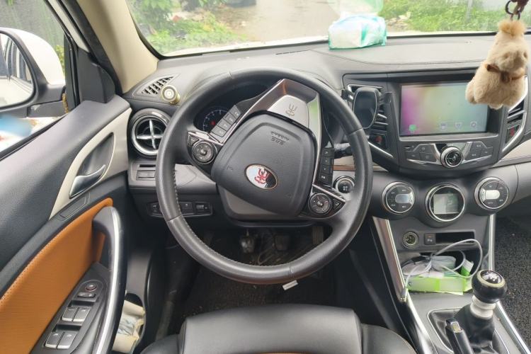 Used BYD Song 2016 1.5TI Manual Luxury Model Steering Wheel