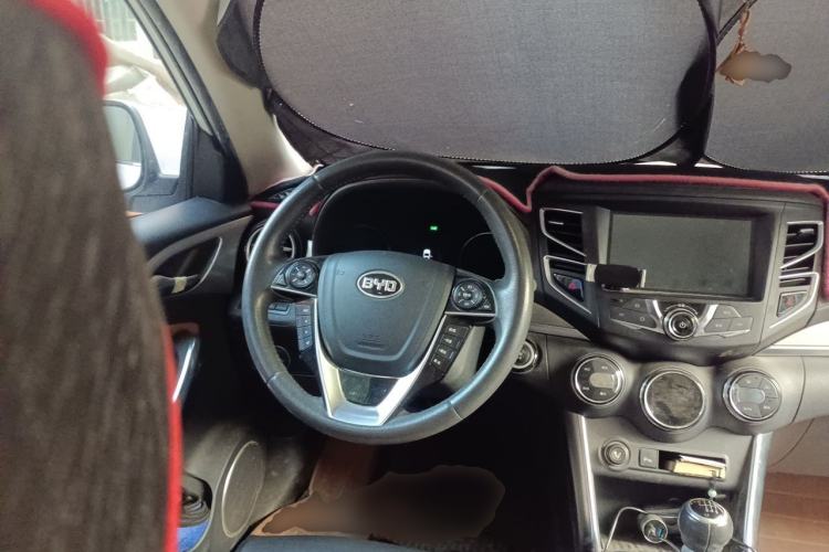 Used BYD Song 2016 1.5TI Manual Luxury Model Steering Wheel
