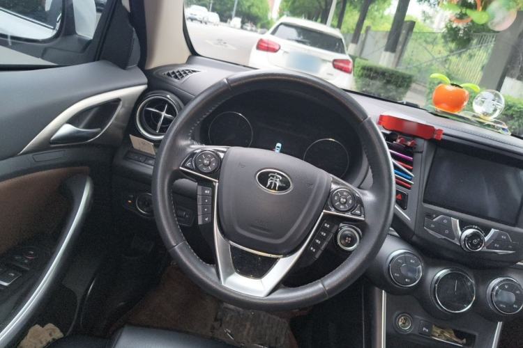 Used BYD Song 2016 GaiShi Edition 1.5TI Manual Elite Model Steering Wheel