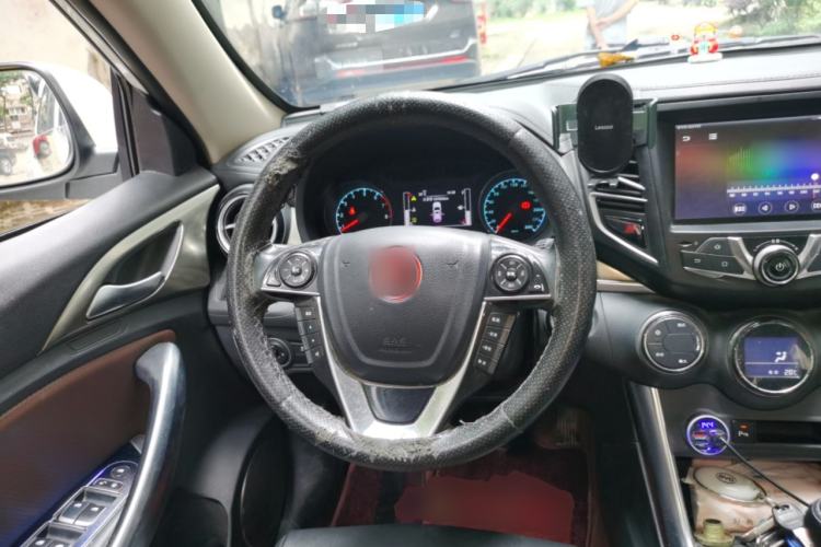 Used BYD Song 2016 GaiShi Edition 1.5TI Manual Elite Model Steering Wheel