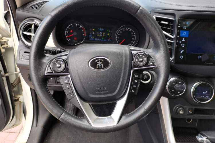 Used BYD Song 2016 GaiShi Edition 1.5TID Automatic Elite Model Steering Wheel