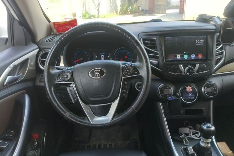 Used BYD Song 2016 GaiShi Edition 1.5TI Manual Elite Model Steering Wheel