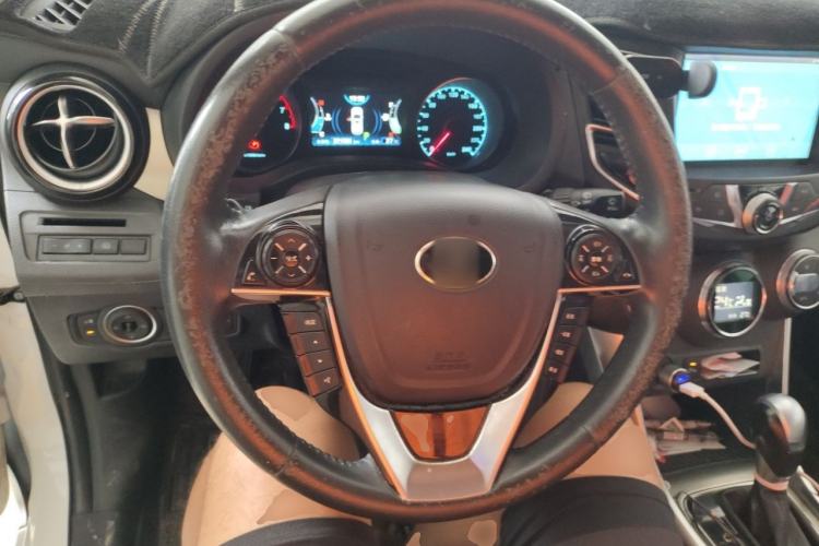 Used BYD Song 2016 GaiShi Edition 1.5TID Automatic Elite Model Steering Wheel