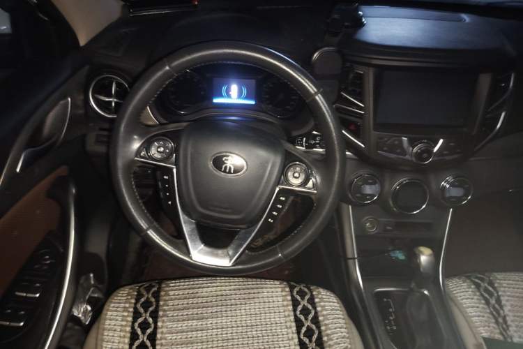 Used BYD Song 2016 GaiShi Edition 1.5TID Automatic Elite Model Steering Wheel