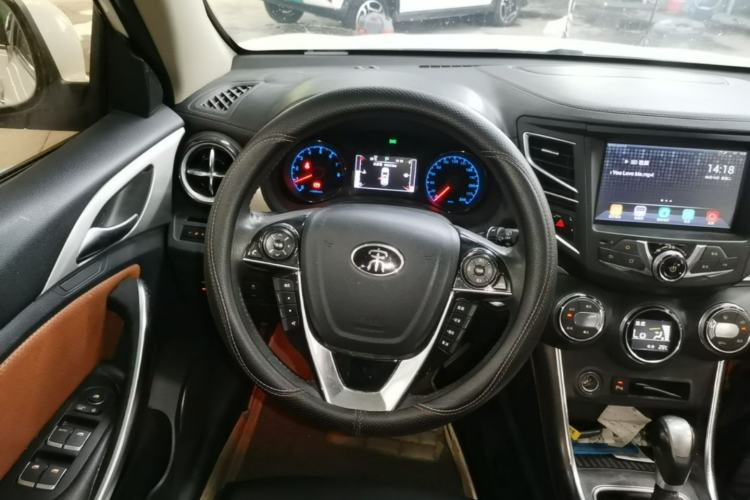 Used BYD Song 2016 GaiShi Edition 1.5TID Automatic Elite Model Steering Wheel