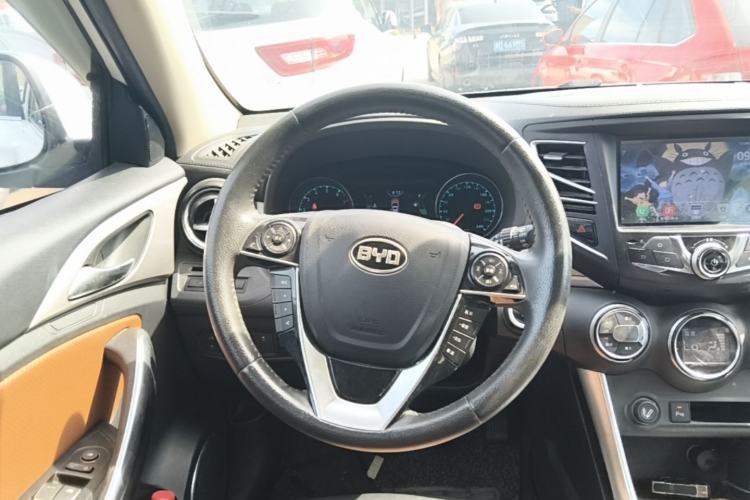 Used BYD Song 2016 Gaishi Edition 1.5TI Manual 4G Prestige Model Steering Wheel