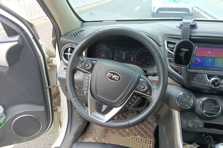 Used BYD Song 2016 1.5TI Manual Luxury Model Steering Wheel