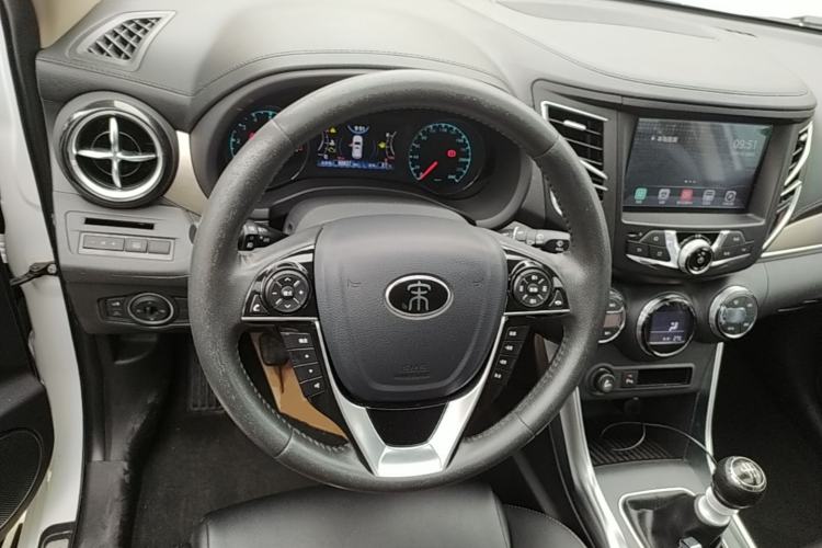 Used BYD Song 2016 GaiShi Edition 1.5TI Manual Elite Model Steering Wheel