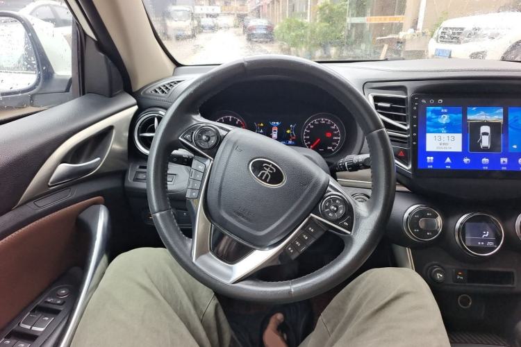 Used BYD Song 2016 GaiShi Edition 1.5TI Manual Elite Model Steering Wheel