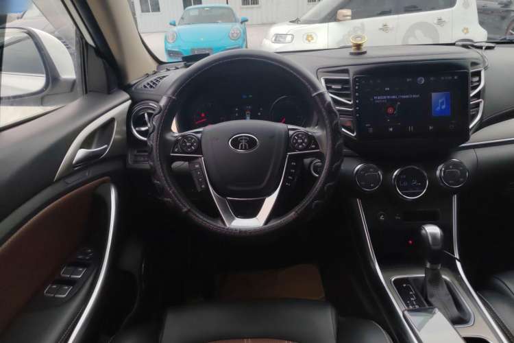 Used BYD Song 2016 GaiShi Edition 1.5TID Automatic Elite Model Steering Wheel