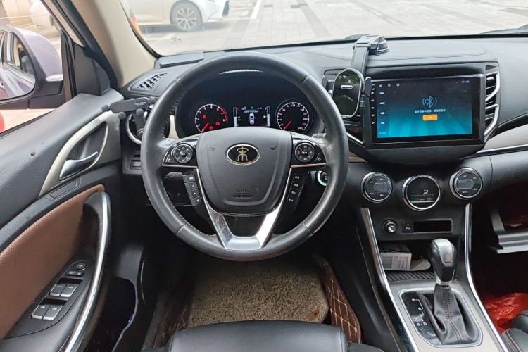 Used BYD Song 2016 GaiShi Edition 1.5TID Automatic Elite Model Steering Wheel