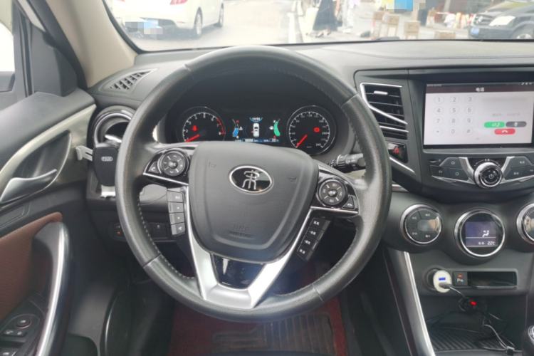 Used BYD Song 2016 GaiShi Edition 1.5TI Manual Elite Model Steering Wheel