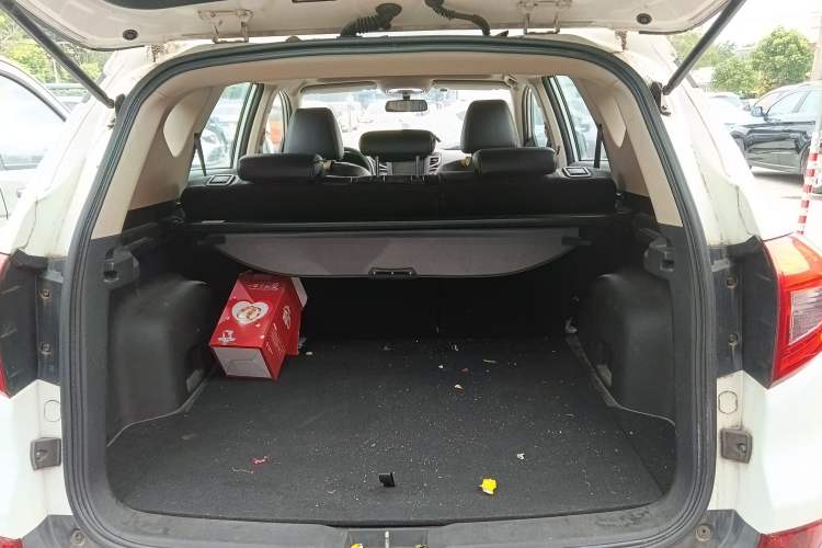 Used BYD Song 2016 GaiShi Edition 1.5TI Manual Elite Model Trunk