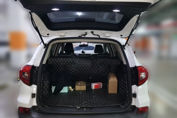 Used BYD Song 2016 GaiShi Edition 1.5TI Manual Elite Model Trunk