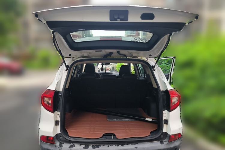 Used BYD Song 2016 GaiShi Edition 1.5TID Automatic Elite Model Trunk