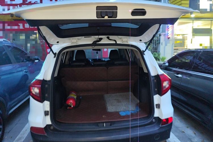 Used BYD Song 2016 GaiShi Edition 1.5TID Automatic Elite Model Trunk