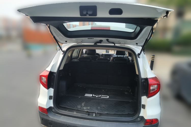 Used BYD Song 2016 Gaishi Edition 1.5TID Automatic Luxury Model Trunk