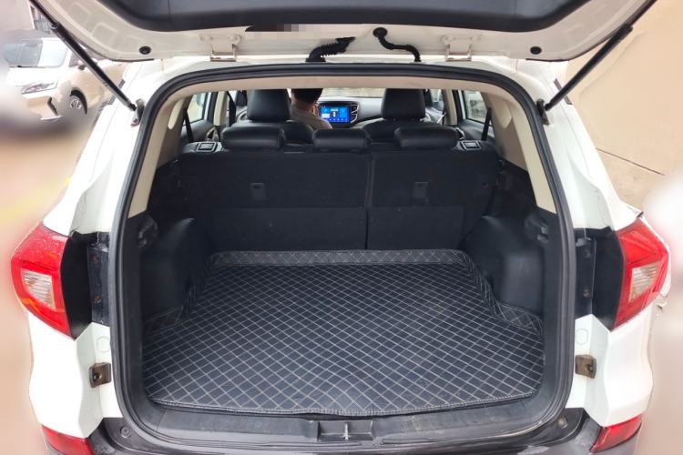 Used BYD Song 2016 GaiShi Edition 1.5TI Manual Elite Model Trunk