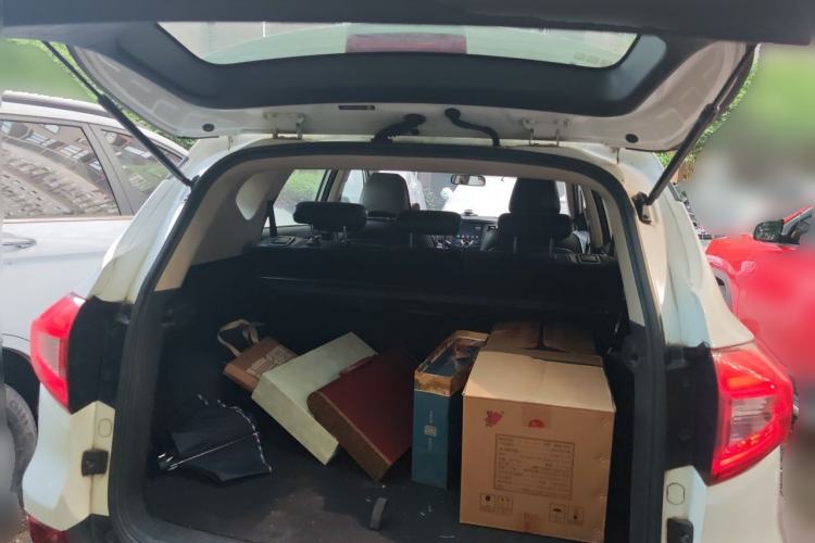 Used BYD Song 2016 GaiShi Edition 1.5TI Manual Elite Model Trunk