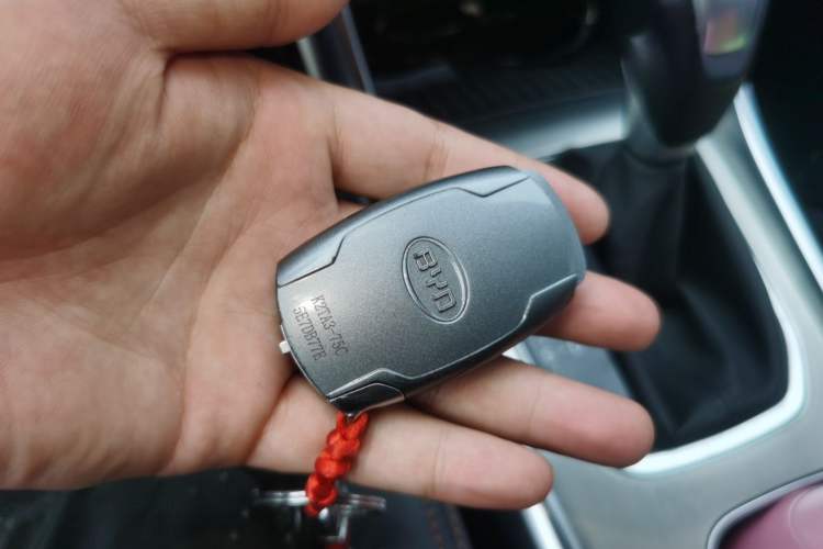 Used BYD Song 2016 2.0TID Automatic Luxury Edition Vehicle Key