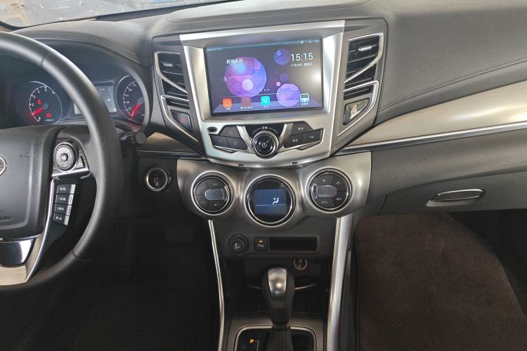 Used BYD Song 2016 GaiShi Edition 1.5TID Automatic Elite Model Audio And AC Panel