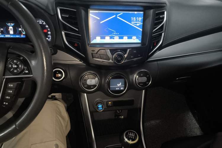 Used BYD Song 2016 1.5TI Manual Luxury Model Audio And AC Panel