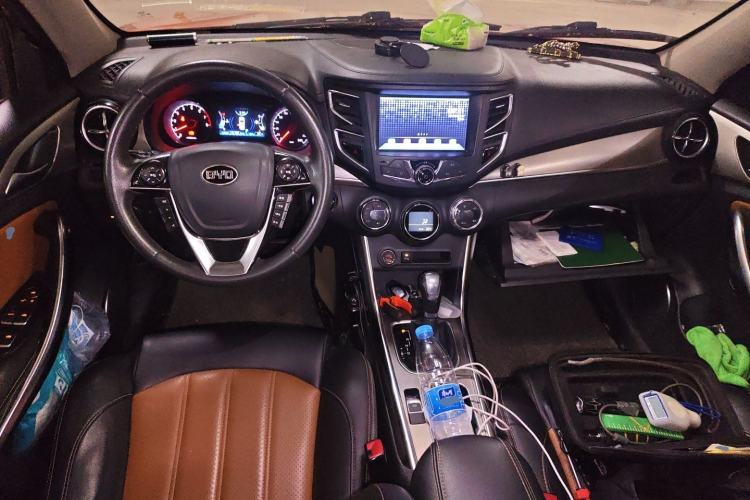 Used BYD Song 2016 2.0TID Automatic Prestige Edition Center Console