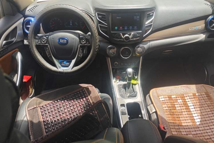 Used BYD Song 2016 2.0TID Automatic Flagship Edition Center Console