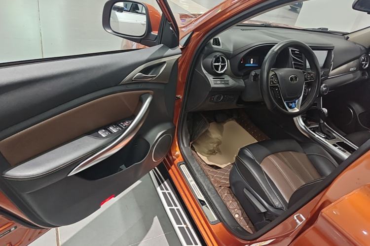 Used BYD Song 2016 Gaishi Edition 1.5TID Automatic Luxury Model Driver Seat