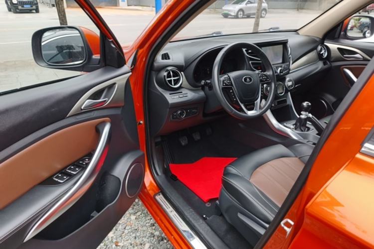 Used BYD Song 2016 GaiShi Edition 1.5TI Manual Elite Model Driver Seat