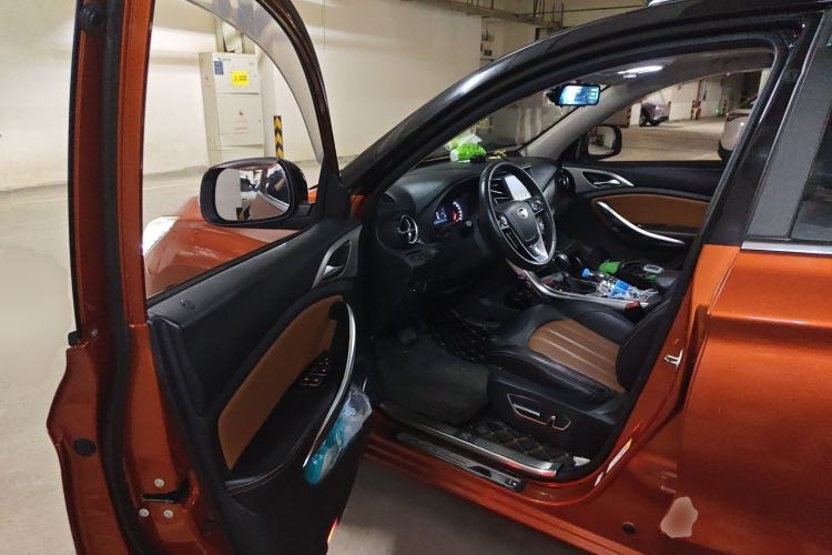 Used BYD Song 2016 2.0TID Automatic Prestige Edition Driver Seat