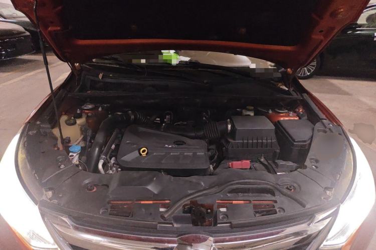 Used BYD Song 2016 2.0TID Automatic Prestige Edition Engine Bay