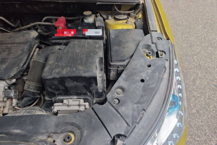 Used BYD Song 2016 1.5TI Manual Luxury Model Engine Bay Left