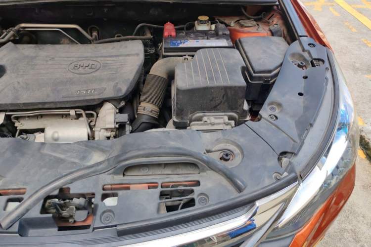 Used BYD Song 2016 1.5TI Manual Luxury Model Engine Bay Left