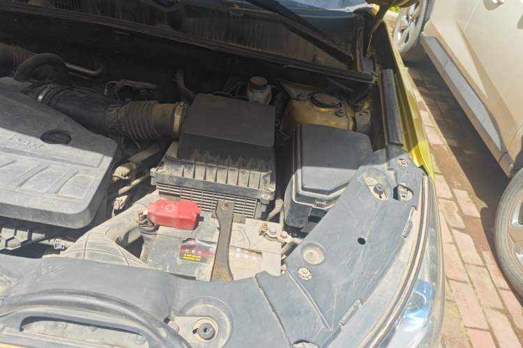 Used BYD Song 2016 2.0TID Automatic Flagship Edition Engine Bay Left