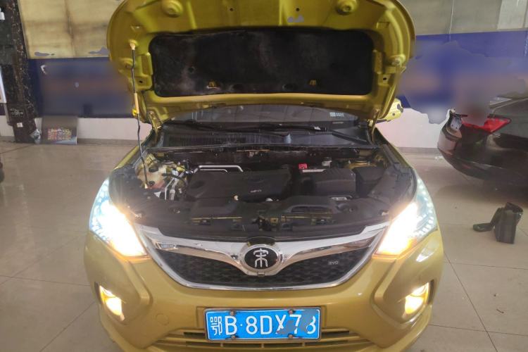 Used BYD Song 2016 GaiShi Edition 1.5TI Manual Elite Model Engine Bay