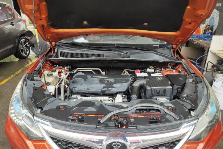 Used BYD Song 2016 GaiShi Edition 1.5TI Manual Elite Model Engine Bay