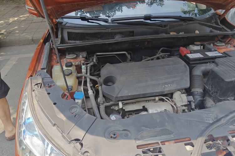 Used BYD Song 2016 1.5TI Manual Luxury Model Engine Bay Right