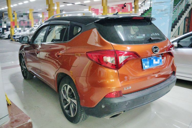Used BYD Song 2016 2.0TID Automatic Prestige Edition Exterior 2