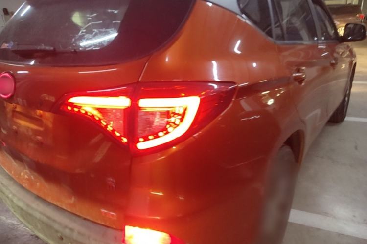 Used BYD Song 2016 Gaishi Edition 1.5TID Automatic Luxury Model Exterior 3