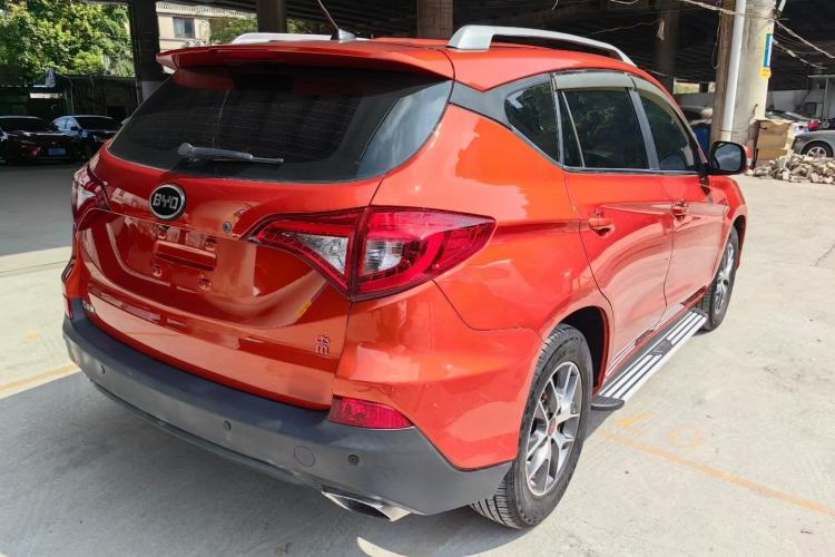 Used BYD Song 2016 GaiShi Edition 1.5TID Automatic Elite Model Exterior 3