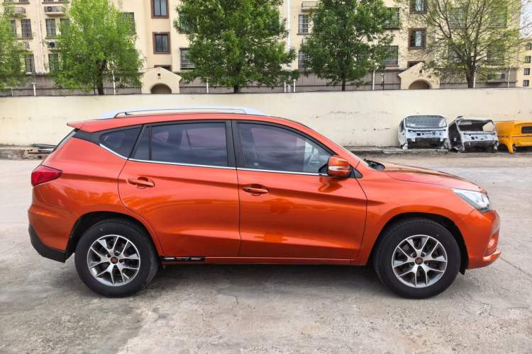 Used BYD Song 2016 GaiShi Edition 1.5TI Manual Elite Model Exterior 4