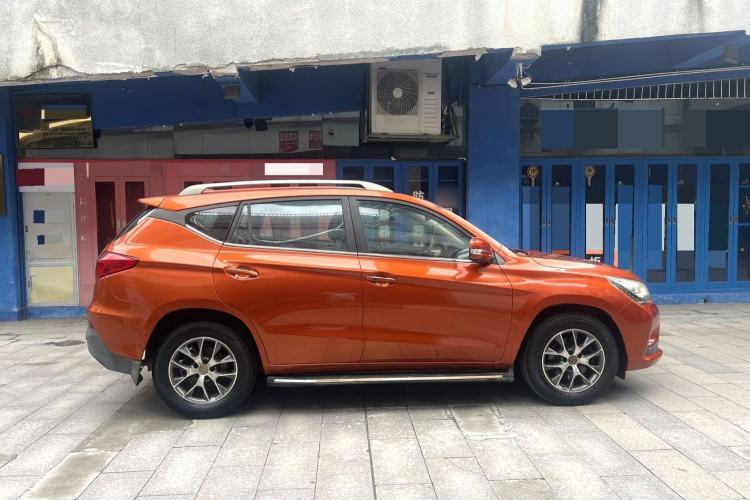 Used BYD Song 2016 1.5TI Manual Luxury Model Exterior 6