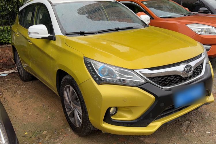 Used BYD Song 2016 2.0TID Automatic Prestige Edition Exterior 6