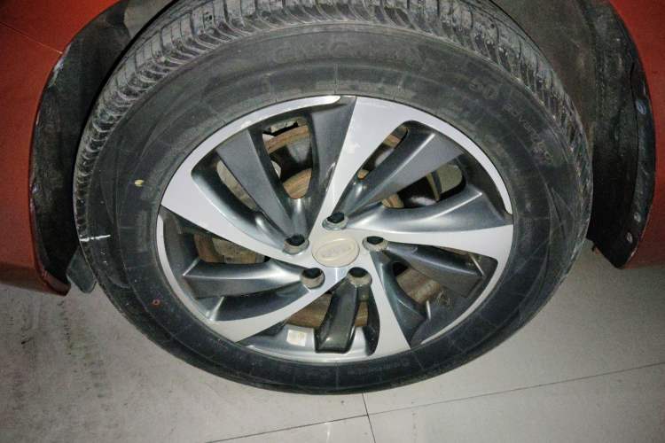 Used BYD Song 2016 2.0TID Automatic Prestige Edition Exterior 6