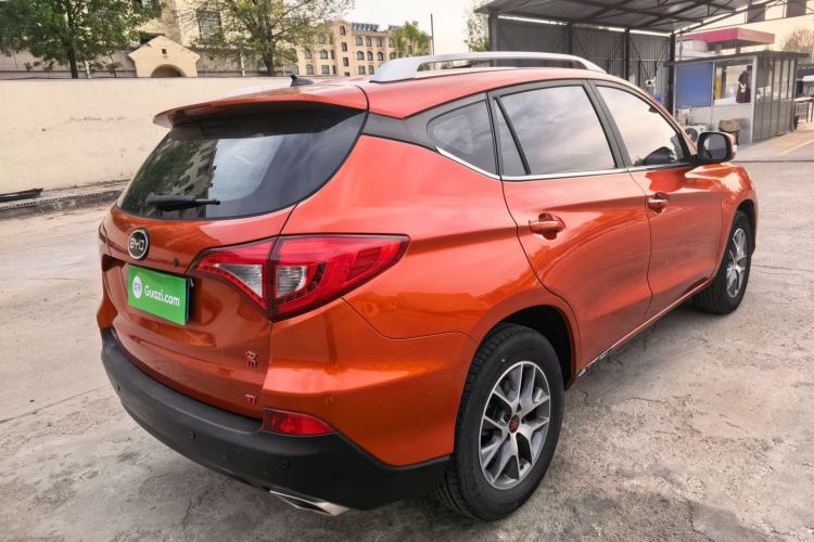 Used BYD Song 2016 GaiShi Edition 1.5TI Manual Elite Model Exterior 6